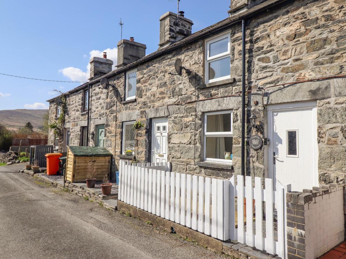 2 White Street Villa Penmachno Екстериор снимка